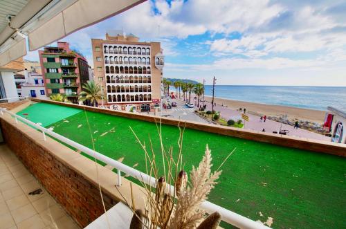 V&V LLORET- Apartment Carabella centro Lloret con vistas mar