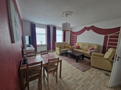 Χώρος καθιστικού στο NEU! Appartement Holta di Polta