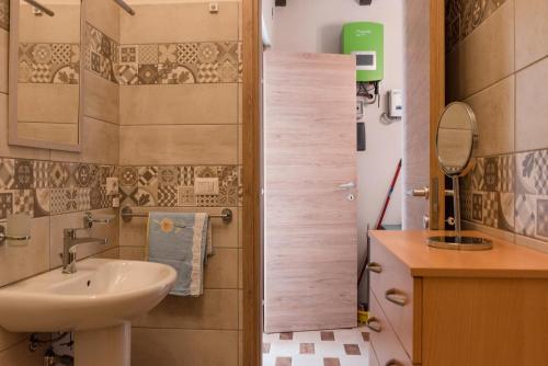 Ένα μπάνιο στο la Casa di Elvira