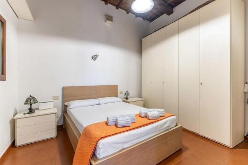 GuestHost - Porta Romana Apartment