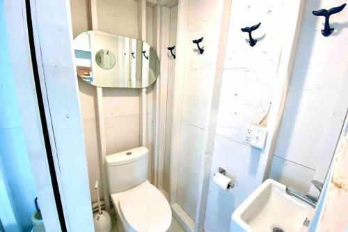 Ένα μπάνιο στο Luxury Dreamy Madaket Destination - Beachside, Ocean Views & Lifelong Memories