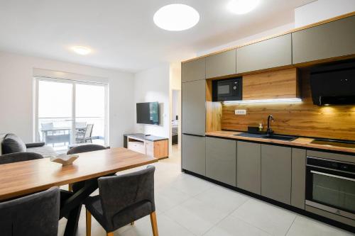 Compass Luxury Apartment