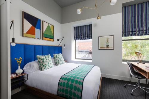 The Hotel Salemにあるベッド