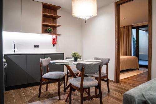 Kuchyň nebo kuchyňský kout v ubytování Miradouro do Vale - Apartamentos