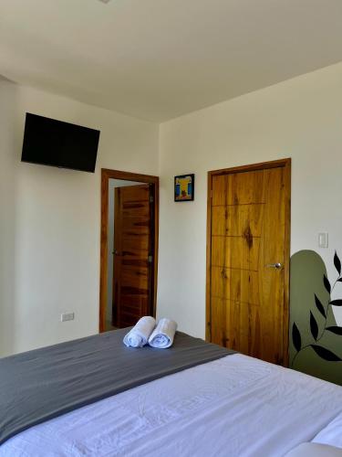 Gallery image of Ohana Beach Hotel in Playas