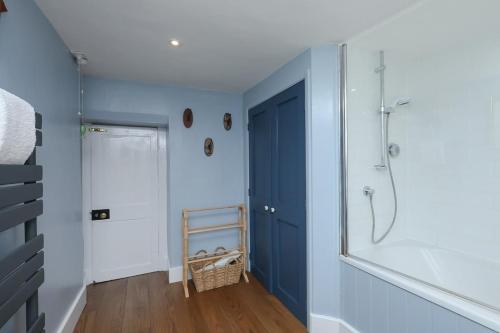 Phòng tắm tại The Homestead - Family and Dog Friendly Home for upto 10