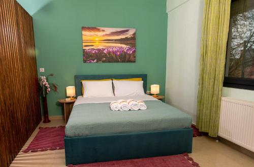 Central & Riverfront Room 2