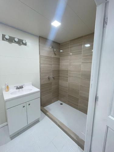 Ένα μπάνιο στο Modern Studio