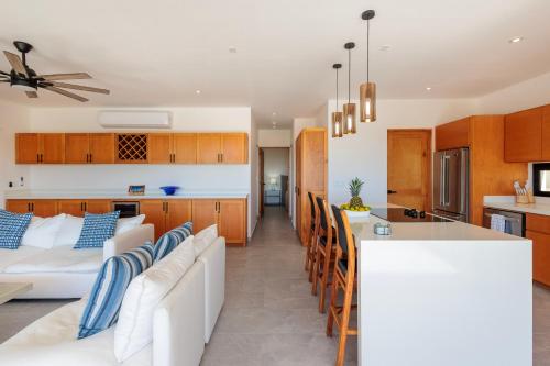 Η κουζίνα ή μικρή κουζίνα στο Cerritos Surf Residences