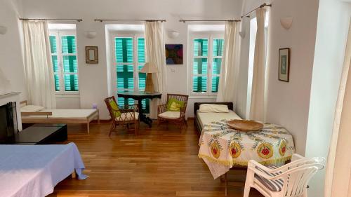 Katil atau katil-katil dalam bilik di Charming house