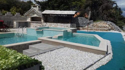 Gallery image of Apartment in Villa Tamara -Pool beheizt ,Meerblick in Škrip