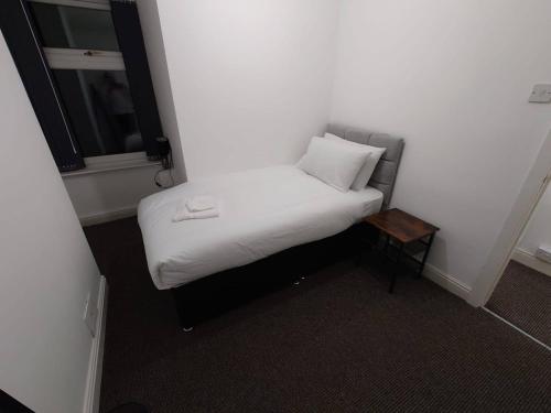 Cama o camas de una habitación en C Spacious 5 Bed - Pkg WiFi Long Stays