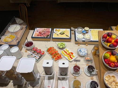 Jídlo v hotelu nebo okolí