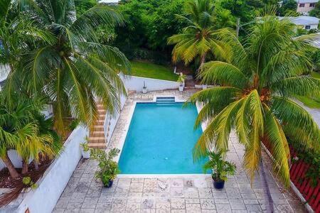 Πισίνα στο ή κοντά στο Tangerine Sunsets Alta Vista Suite 2