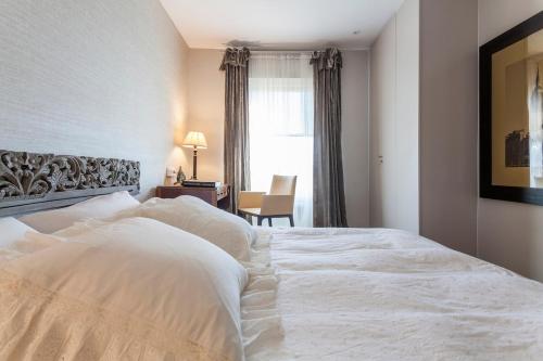 Spacious Apartment with Views of Plaza de España & María Luisa Park photo 28