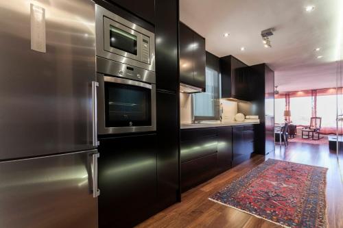 Spacious Apartment with Views of Plaza de España & María Luisa Park photo 30