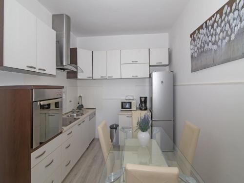 Apartments Isabora - Two-Bedroom Apartment with Terrace and Partial Sea View Nea