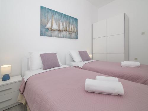 Apartments Isabora - Two-Bedroom Apartment with Terrace and Partial Sea View Nea