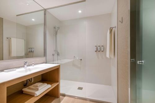 AC Hotel Diagonal L'Illa by Marriottにあるバスルーム