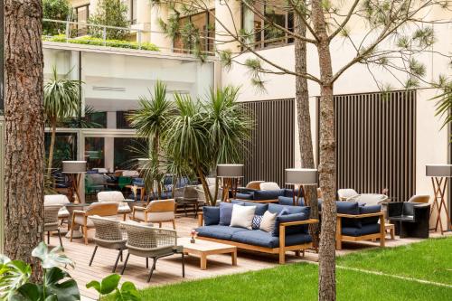 Renaissance Bordeaux Hotelにあるシーティングエリア