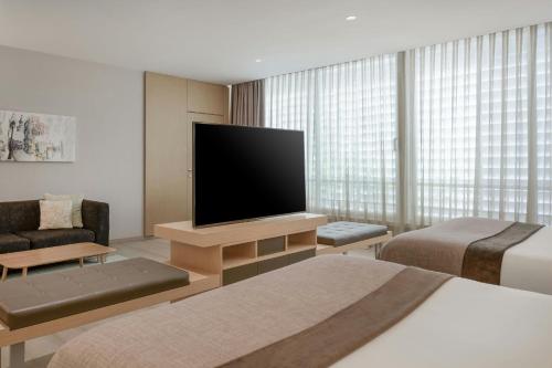 AC Hotel Victoria Suites by Marriott photo 36