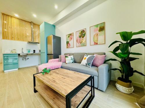 LOFT 3 - Space & Conform Close To Center