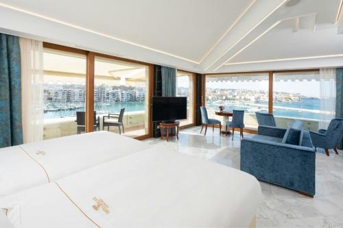 Ένα ή περισσότερα κρεβάτια σε δωμάτιο στο Ortea Palace Hotel, Sicily, Autograph Collection