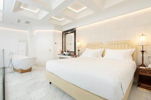One-Bedroom Bi-Level King Suite
