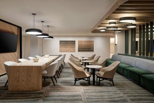 Zona de estar de Sheraton Fort Worth Downtown Hotel