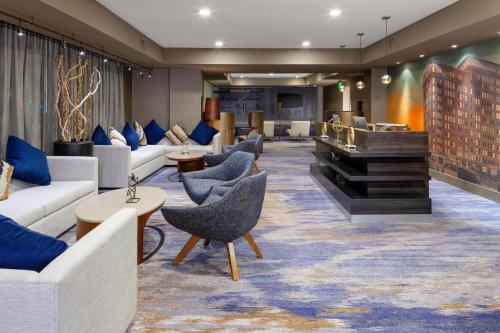 Courtyard by Marriott Dallas Downtown/Reunion District Image