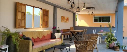 Χώρος καθιστικού στο Sunset Homestay