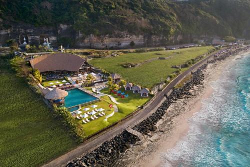 Renaissance Bali Uluwatu Resort & Spa — Beach