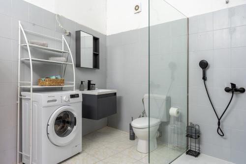 Ένα μπάνιο στο Casa De Pera Ermou