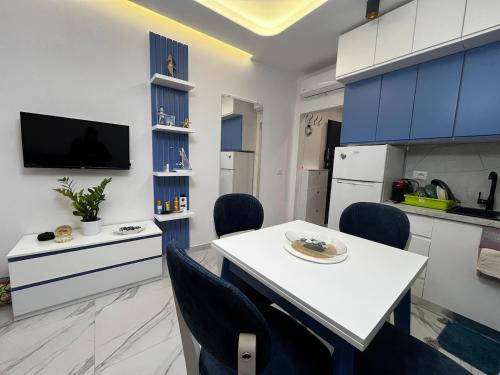 Iris Apartment