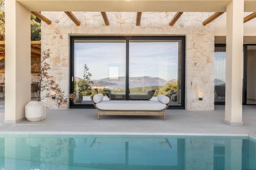 Πισίνα στο ή κοντά στο Homer Luxury Villas, Kefalonia