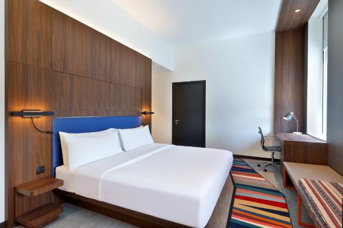 Aloft Dubai Airport Image