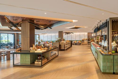 Eten bij of ergens in de buurt van het resort

