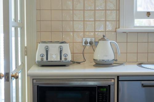 Ảnh trong thư viện ảnh của Historic 4 Bedroom Townhouse ở Launceston