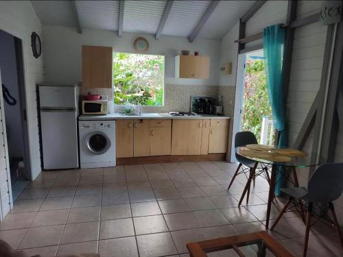Una cocina o kitchenette en Le ptit paradis créole