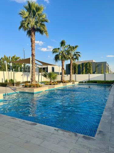 3BR Ensuite Villa in Motor City - ShamsGetaways