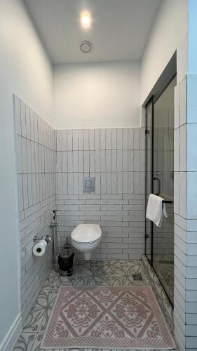 Ένα μπάνιο στο Hotel Manica Esentai City