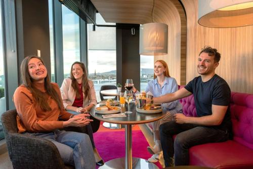 Επισκέπτες που μένουν στο Aloft Dublin City