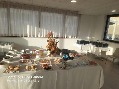 Gallery image of Hotel HE ROMA in Riano