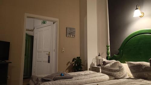 Кровать или кровати в номере Hotel Villa Alice