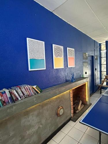 Πινγκ πονγκ στο BluePepper City Hostel ή εκεί κοντά