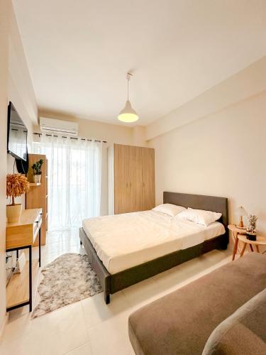 Elegant City-Center Apartment