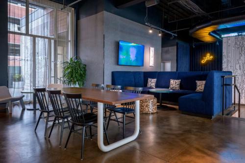 Гостиная зона в Aloft Columbia Downtown