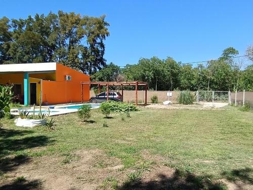 Ein Garten an der Unterkunft Campos del Paraná Casa Quinta