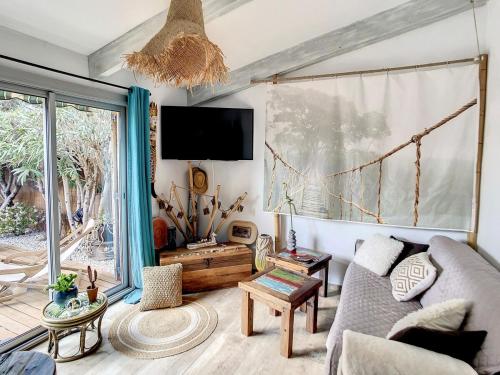 Jolie petite villa au coeur des Capellans Piscine