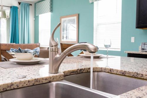 Marvelous 7 Bd w/ Pool Close to Disney @ Solterra 6086 photo 17